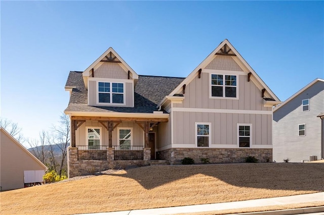 craftsman-style home with a porch