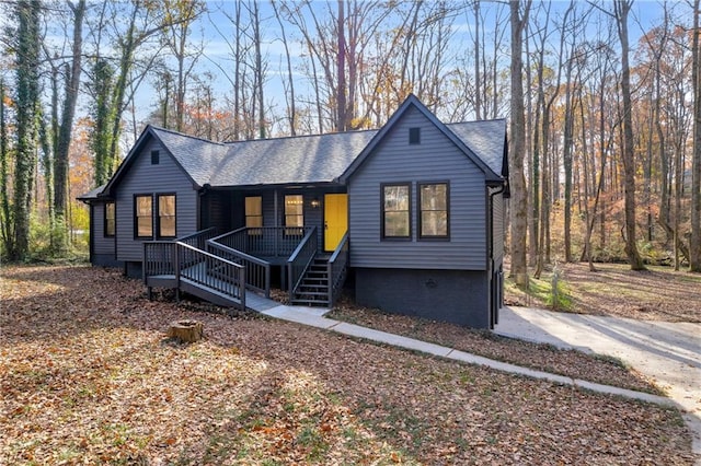 view of front of home featuring a porch