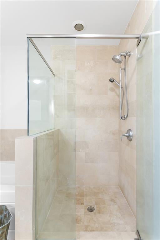 2795 Peachtree Rd NE Unit 2101, Atlanta, GA 30305 - full bathroom featuring a stall shower