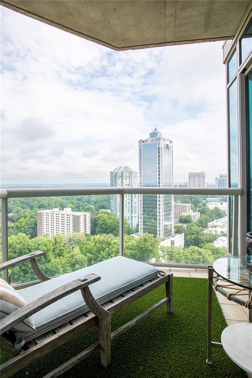 2795 Peachtree Rd NE Unit 2101, Atlanta, GA 30305 - balcony with a view of city