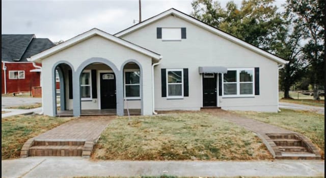 view of front of house with covered porch