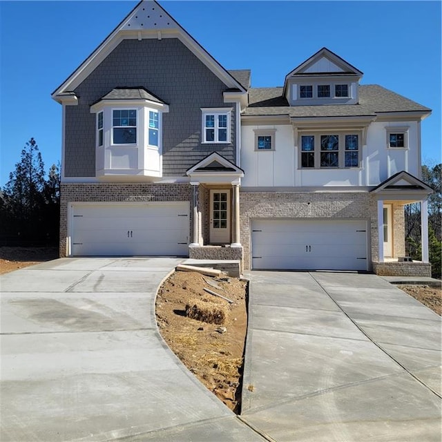 view of front facade featuring a garage