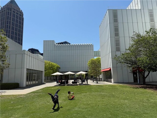 145 15th St NE Unit 435, Atlanta, GA 30309 - view of home's community with a lawn