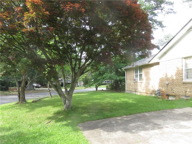 2447 Omaha Rd SW, Atlanta, GA 30331 - view of green lawn