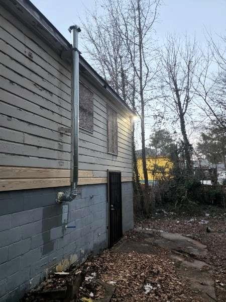 view of property exterior