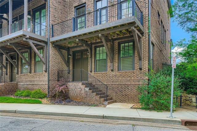 504 E Howard Ave, Decatur, GA 30030 - entrance to property featuring brick siding