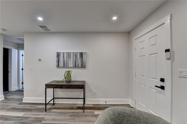 538 Center Hill Ave NW, Atlanta, GA 30318 - foyer with recessed lighting, visible vents, baseboards, and wood finished floors