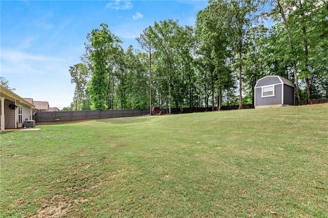 137 Evergreen Ridge Ct, Statham, GA 30666 - view of yard featuring a storage shed and an outdoor structure