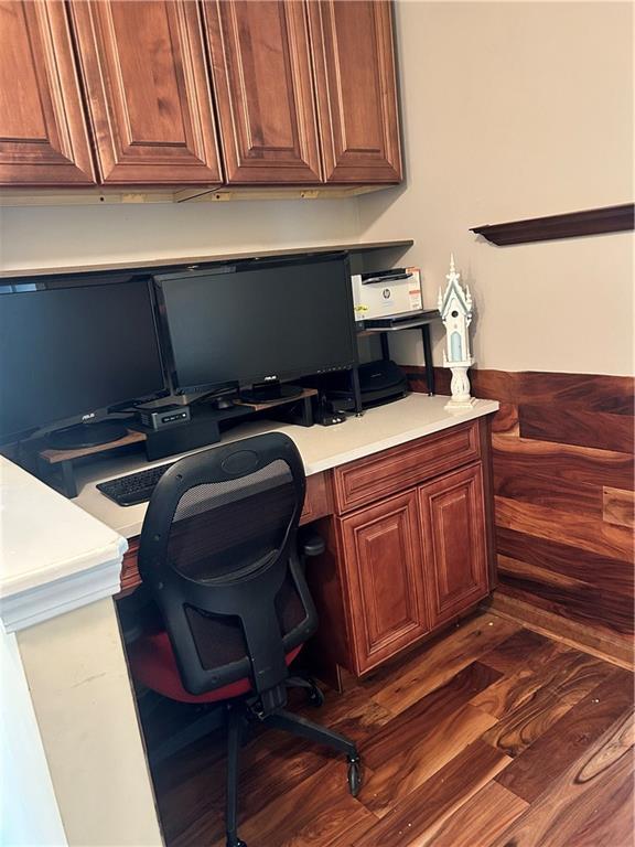 1038 Island View Ct, Buford, GA 30518 - office area with built in desk