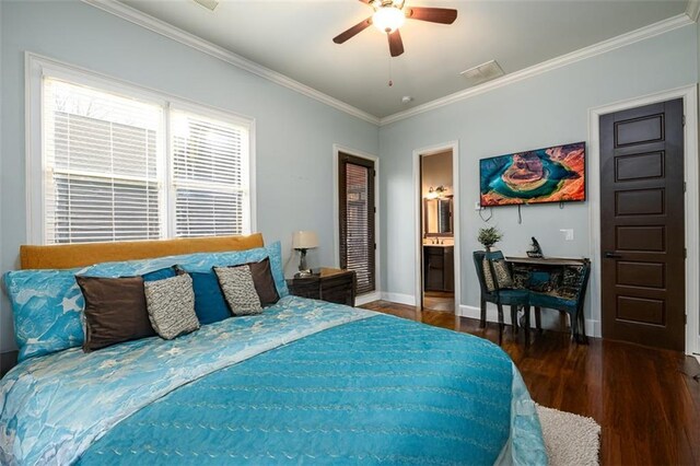 workout area with ceiling fan, ornamental molding, and hardwood / wood-style floors