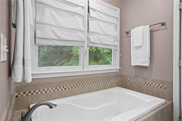 261 Lamplighter Ln SE, Marietta, GA 30067 - full bath with a garden tub