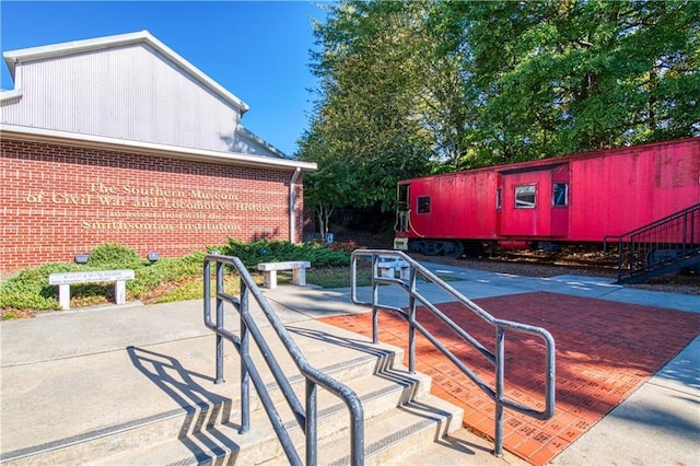 1976 Deco Dr, Kennesaw, GA 30144 - view of patio / terrace