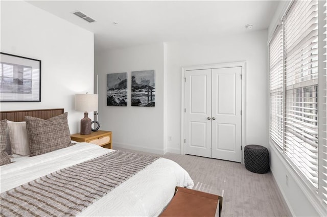 bedroom featuring a closet