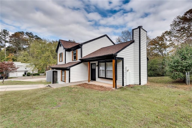 view of front of property with a front yard