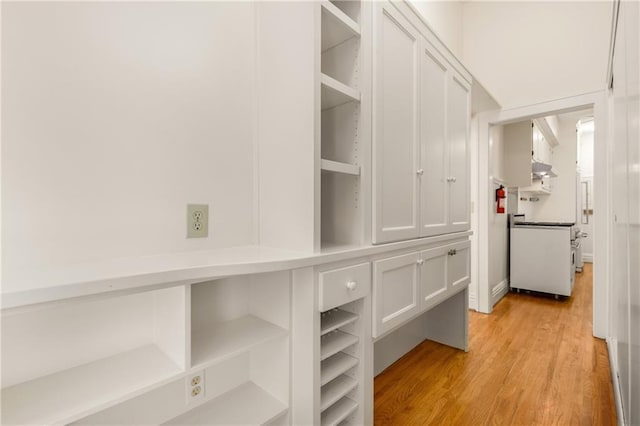4 Arc Way NE, Atlanta, GA 30305 - walk in closet featuring light wood-type flooring