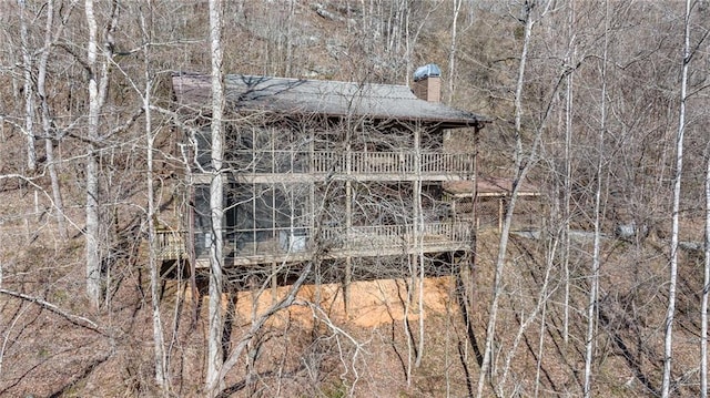 view of outbuilding