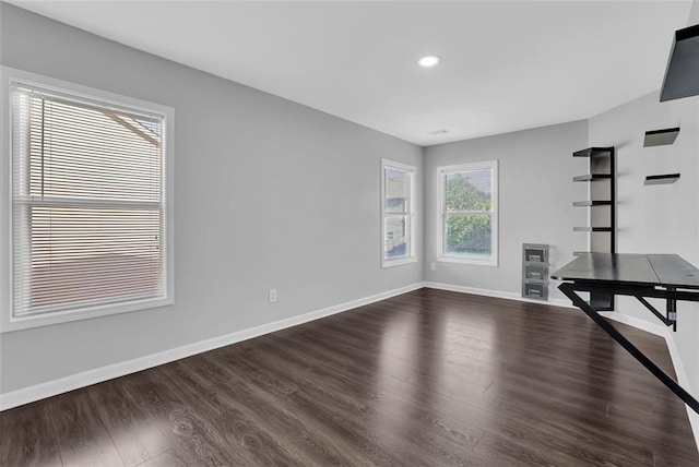 581 Collingsworth Ln, Lawrenceville, GA 30043 - unfurnished room with dark wood finished floors, baseboards, and recessed lighting
