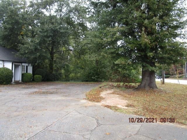 Listing photo 2 for 453 W Crogan St, Lawrenceville GA 30046