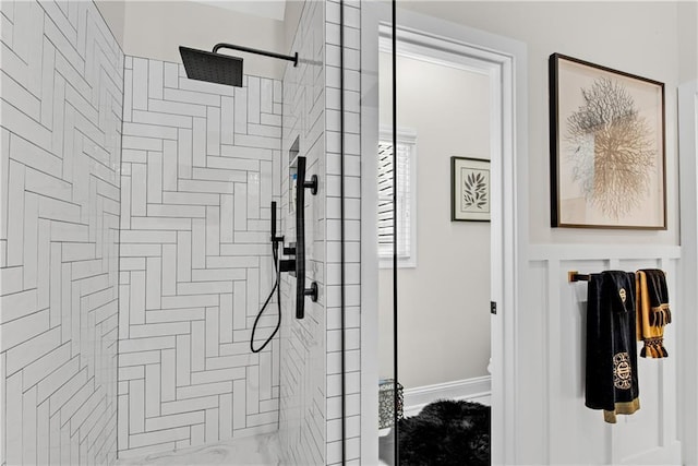 2176 Pine Lake Rd, Hiawassee, GA 30546 - full bath with a tile shower and baseboards
