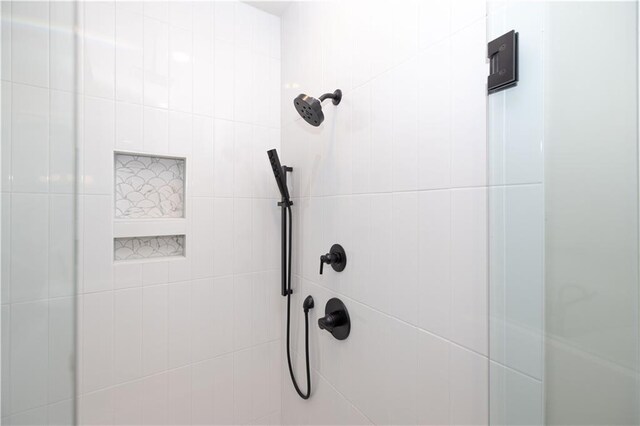530 Fisher Dr Unit 45, Alpharetta, GA 30009 - bathroom view of a tile shower