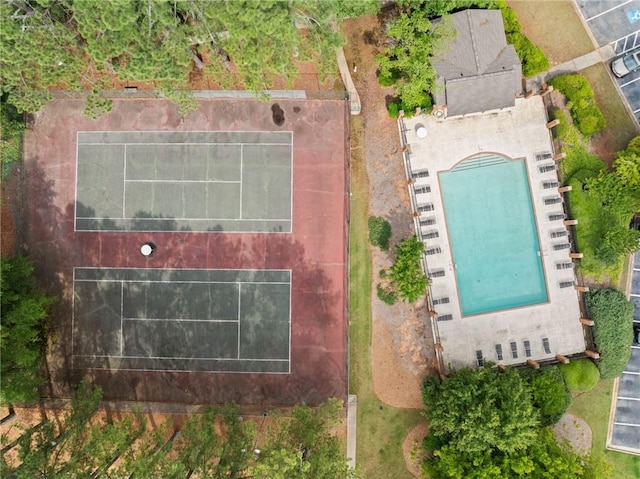 717 Beaufort Cir, Duluth, GA 30096 - aerial view of a pool