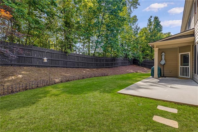 1725 Lynwood Pl, Alpharetta, GA 30004 - view of yard featuring a patio area