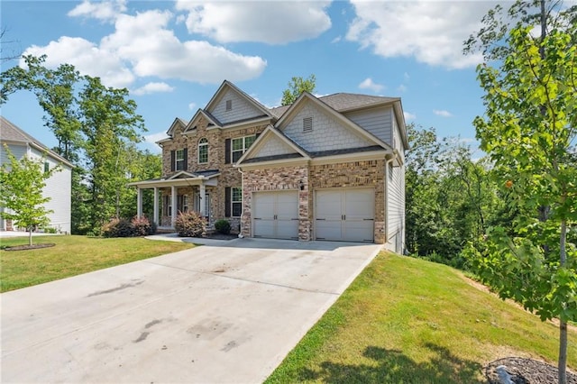 craftsman-style home featuring a front lawn