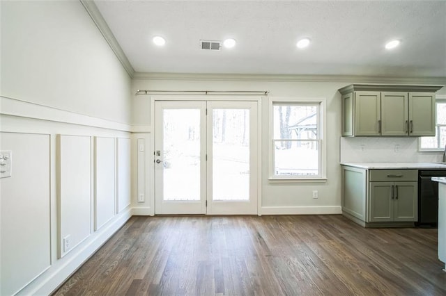 700 Hill Meadow Dr, Dacula, GA 30019 - interior space with a decorative wall, visible vents, crown molding, and dark wood-type flooring