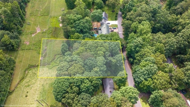 1526 Oakleaf Dr, Auburn, GA 30011 - aerial view of property and surrounding area featuring property boundaries highlighted