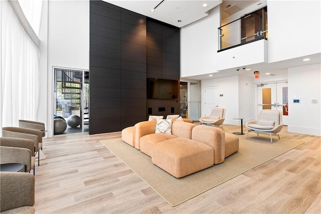 3324 Peachtree Rd NE Unit 2518, Atlanta, GA 30326 - common area with a high ceiling and recessed lighting