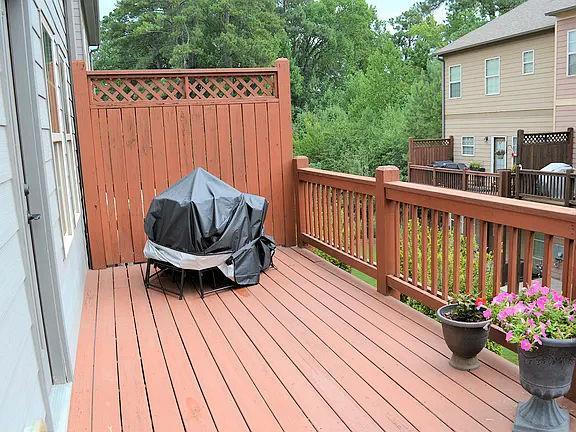 1035 Willow Field Ln SE, Marietta, GA 30067 - view of wooden terrace