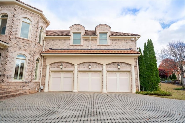 view of front facade with a garage