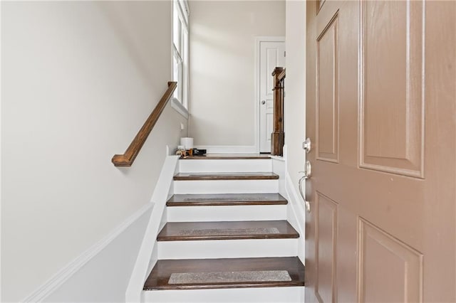 4458 Dunblane Ave, Sugar Hill, GA 30518 - view of stairs