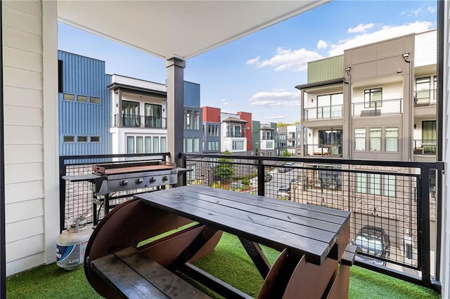 395 Pratt Dr SE Unit No 802, Atlanta, GA 30315 - balcony featuring a residential view
