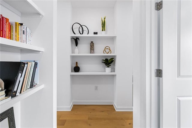 395 Pratt Dr SE Unit No 802, Atlanta, GA 30315 - detailed view of wood finished floors and built in features