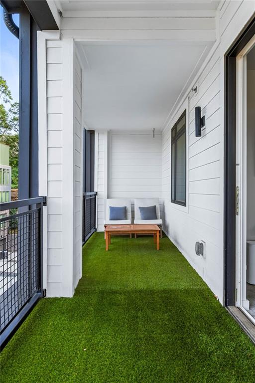 395 Pratt Dr SE Unit No 802, Atlanta, GA 30315 - view of grassy yard