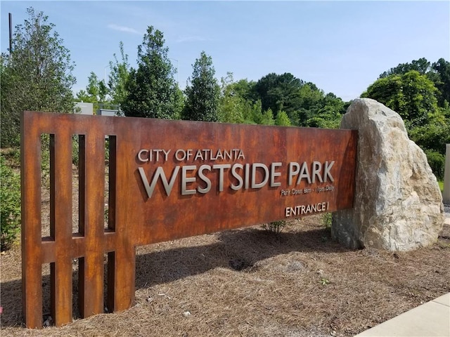 view of community / neighborhood sign