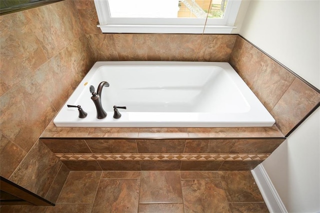 204 Maple Creek Chase, Woodstock, GA 30188 - full bath featuring a garden tub
