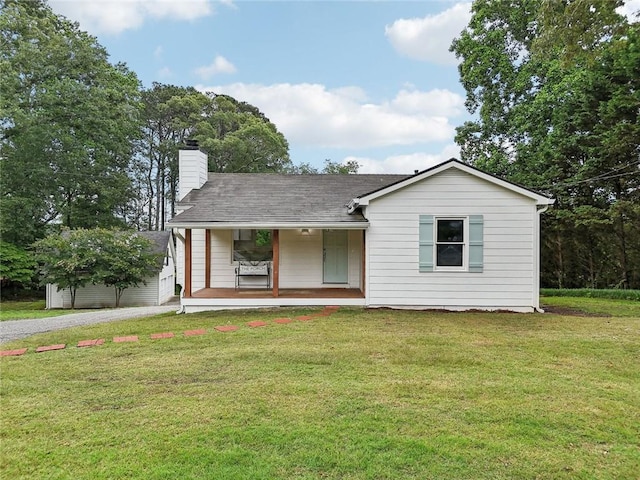 16064 Hopewell Rd, Alpharetta, GA 30004 - view of front facade featuring covered porch, a front lawn, a chimney, roof with shingles, and gravel driveway