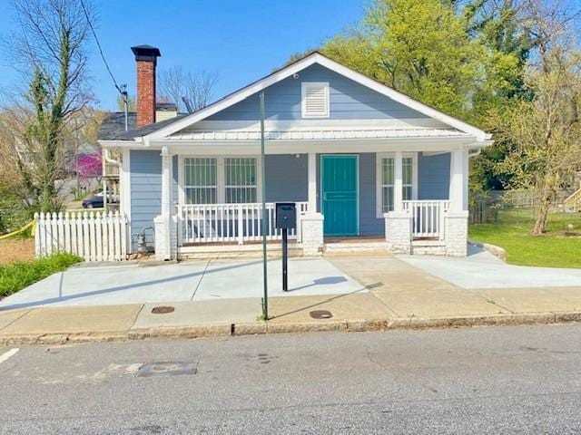 bungalow featuring a porch