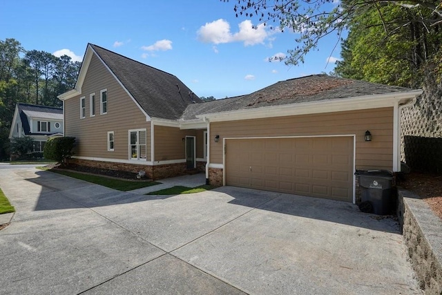 view of front facade featuring a garage