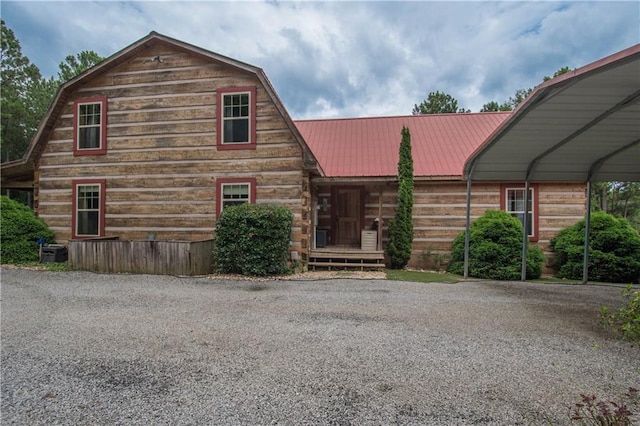 view of front of property