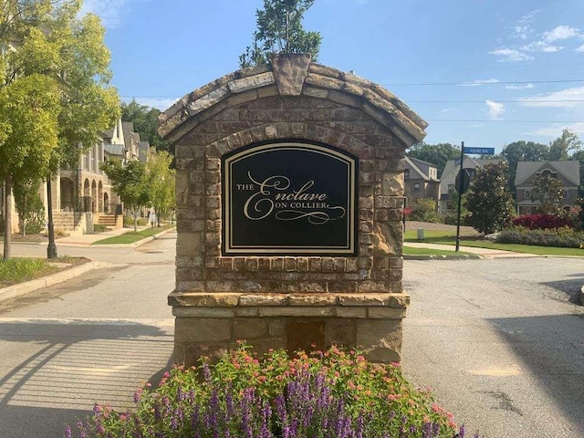 1117 Cordia Ave, Atlanta, GA 30318 - community / neighborhood sign with a residential view