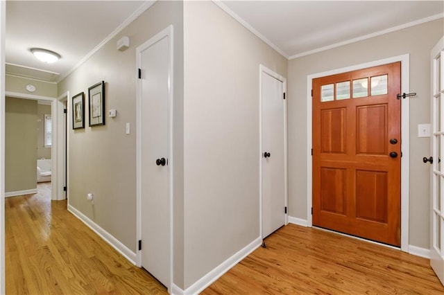 3110 Springdale Park Cir, Gainesville, GA 30506 - foyer entrance with light wood-style floors, ornamental molding, and baseboards