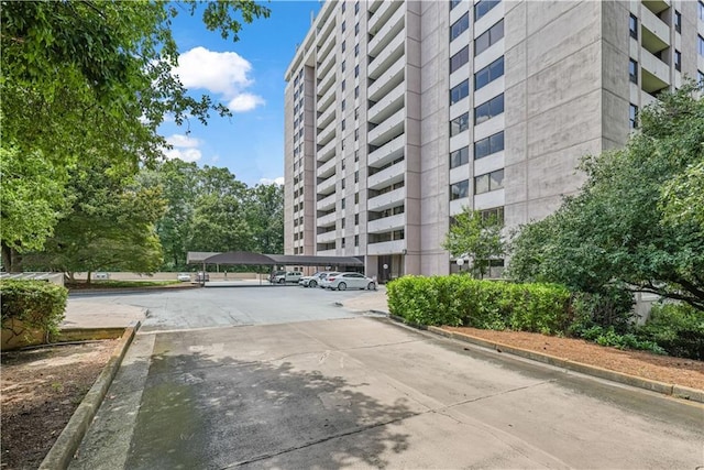 3530 Piedmont Rd NE Unit K8, Atlanta, GA 30305 - view of property with uncovered parking