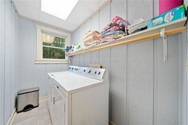 85 Misty Hollow Rdg, Ellijay, GA 30536 - laundry room with washer and dryer and baseboards