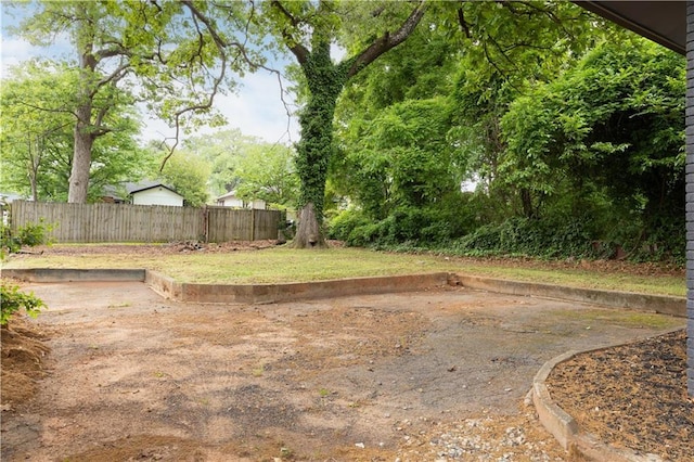 view of yard featuring fence