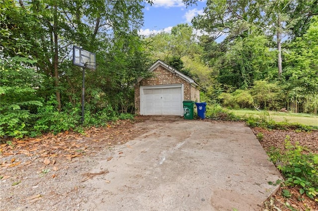 5128 Lavista Rd, Tucker, GA 30084 - detached garage with driveway