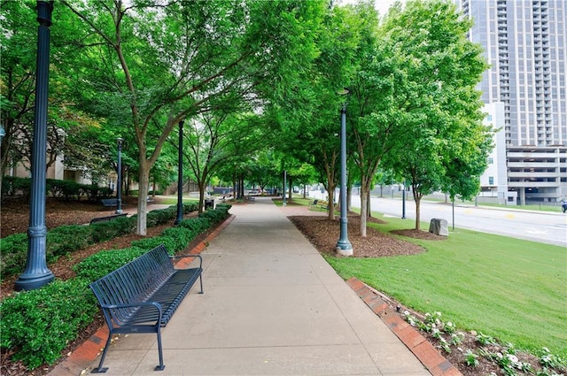 390 17th St NW Unit 2053, Atlanta, GA 30363 - view of home's community featuring a yard