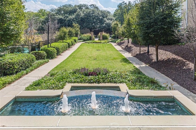 220 Renaissance Pkwy NE Unit 1105, Atlanta, GA 30308 - surrounding community featuring view of scattered trees